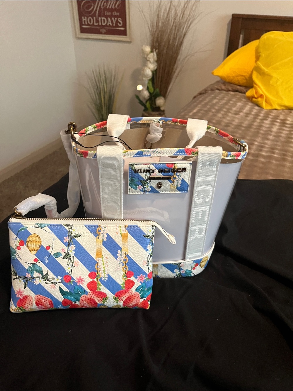 Kurt Geiger new tags White Tote with Blue-Striped Floral Pouch